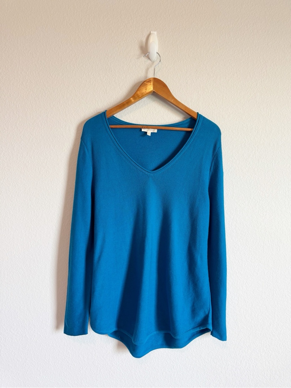 Eileen Fisher Women's Blue V Neck 100% Cotton Roll Neck Sweater Top Size Medium